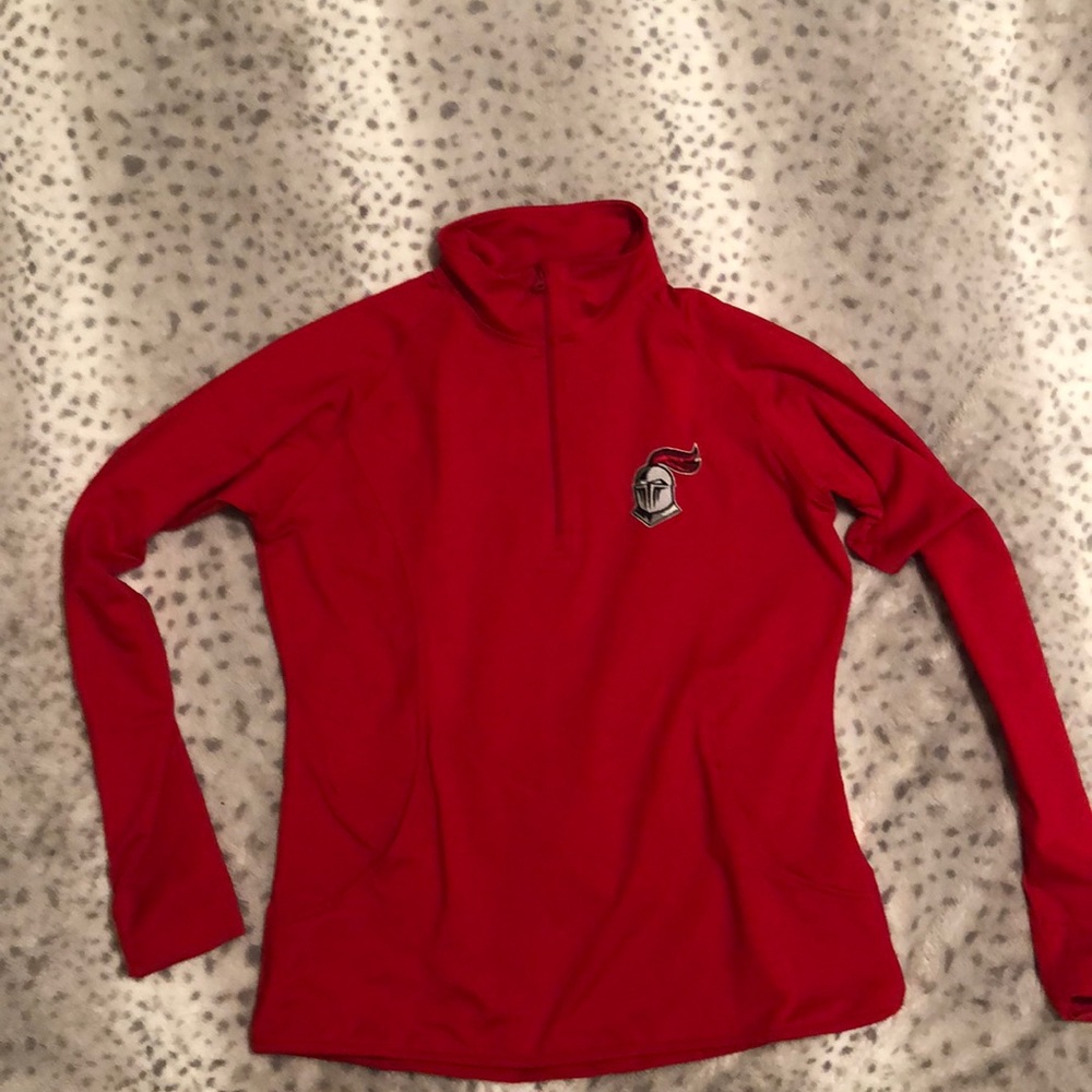 Red Pullover